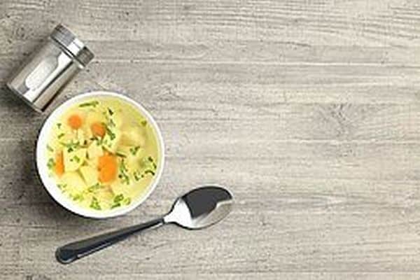 csm_concept-tasty-food-with-chicken-soup-gray-textured-background_9379e9e781